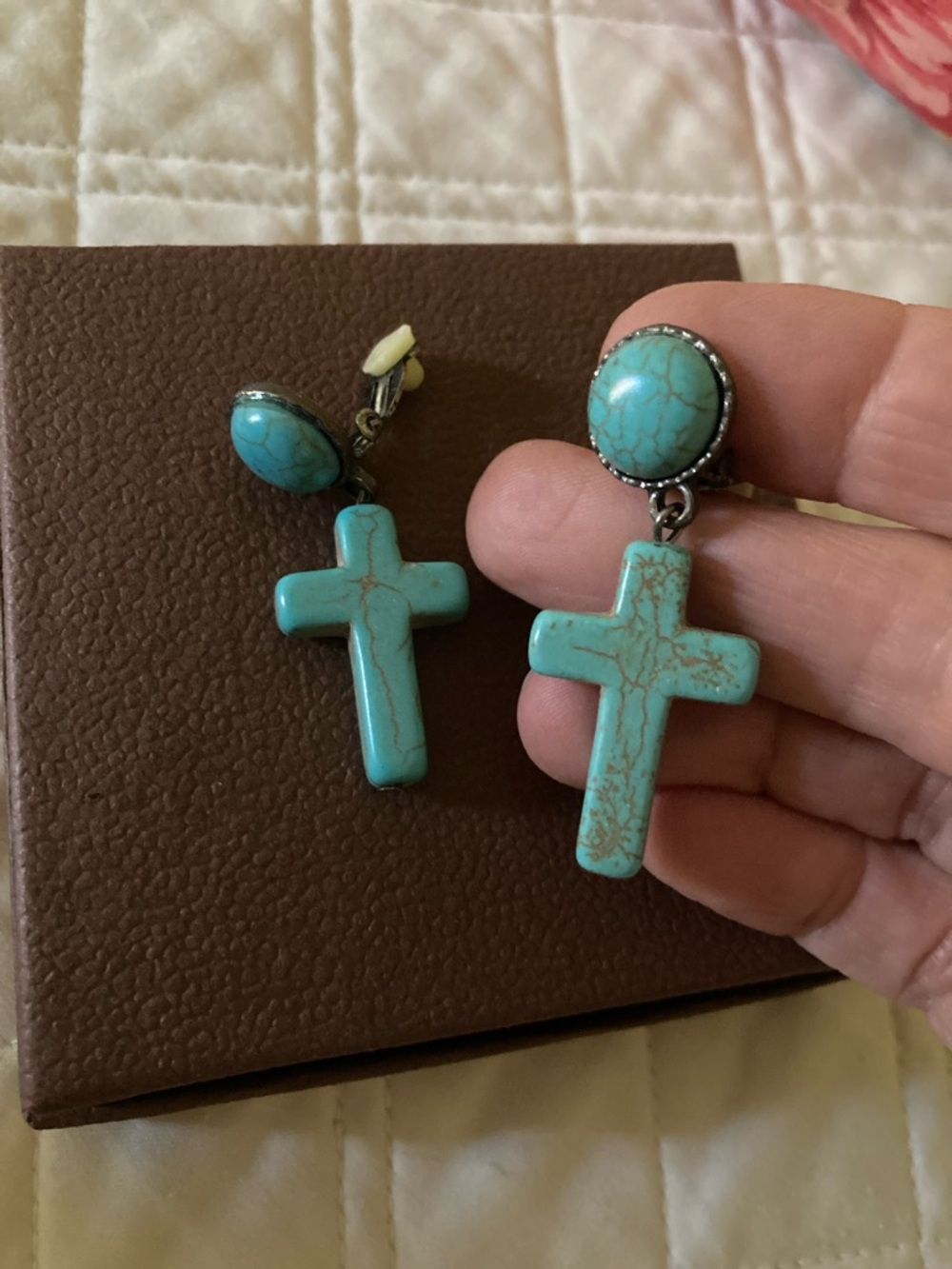 Clip on turquoise cross earrings - Picture 4 of 6